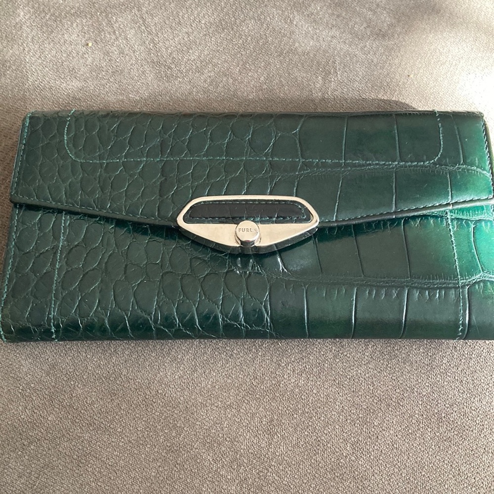 Furla Green Croc-Embossed Wallet